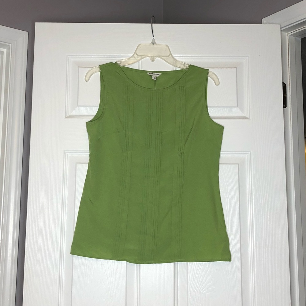 NWT Small Banana Republic Blouse